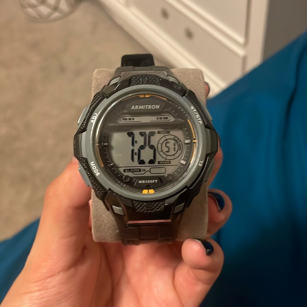 Realized I hate watches😂